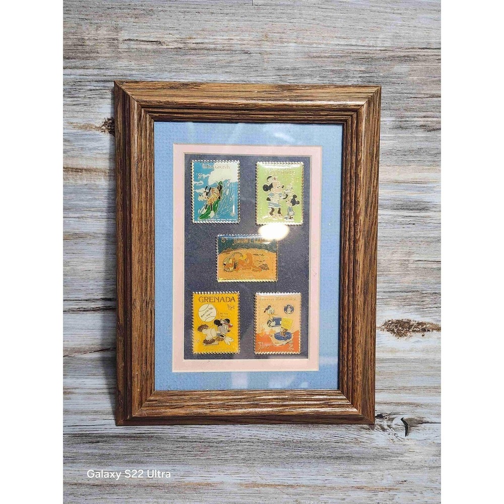 Disney Vintage Mickey Minnie World Stamp Pins Artwork Framed Collection‎